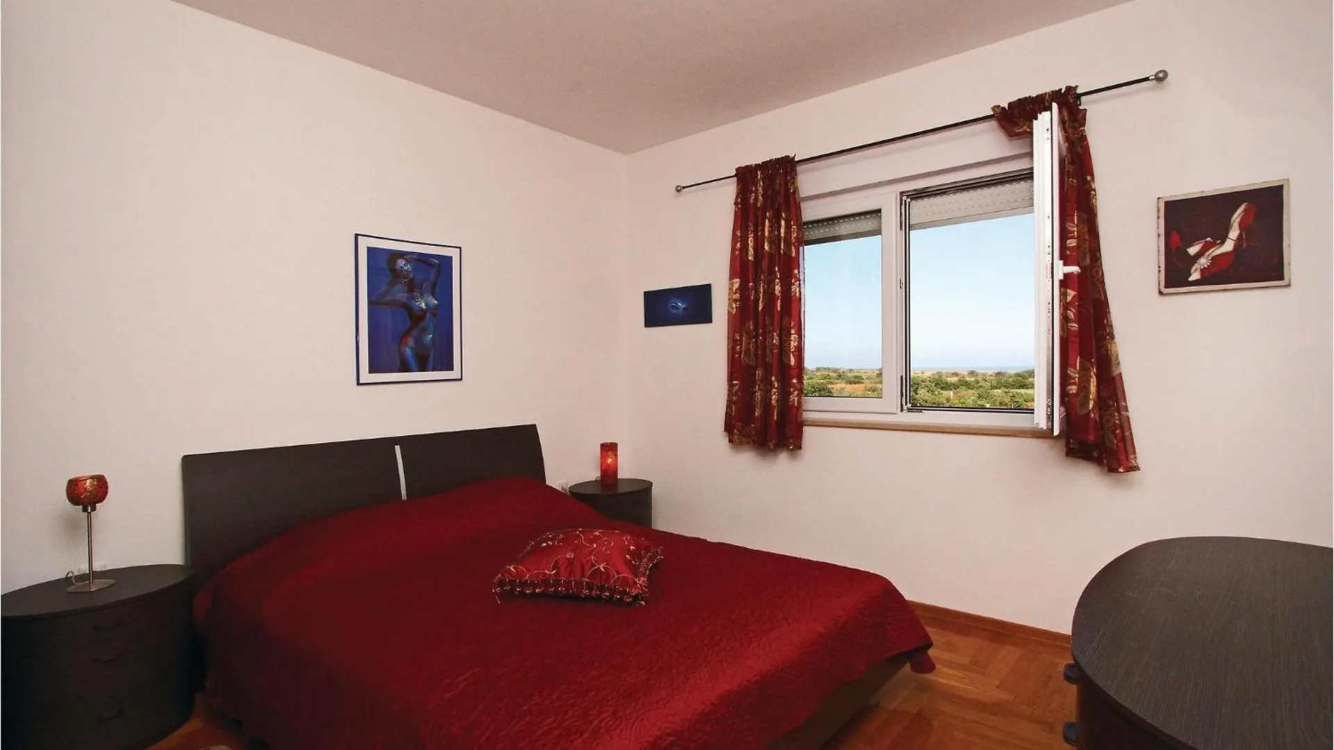5 Bedroom Stunning Home In Liznjan