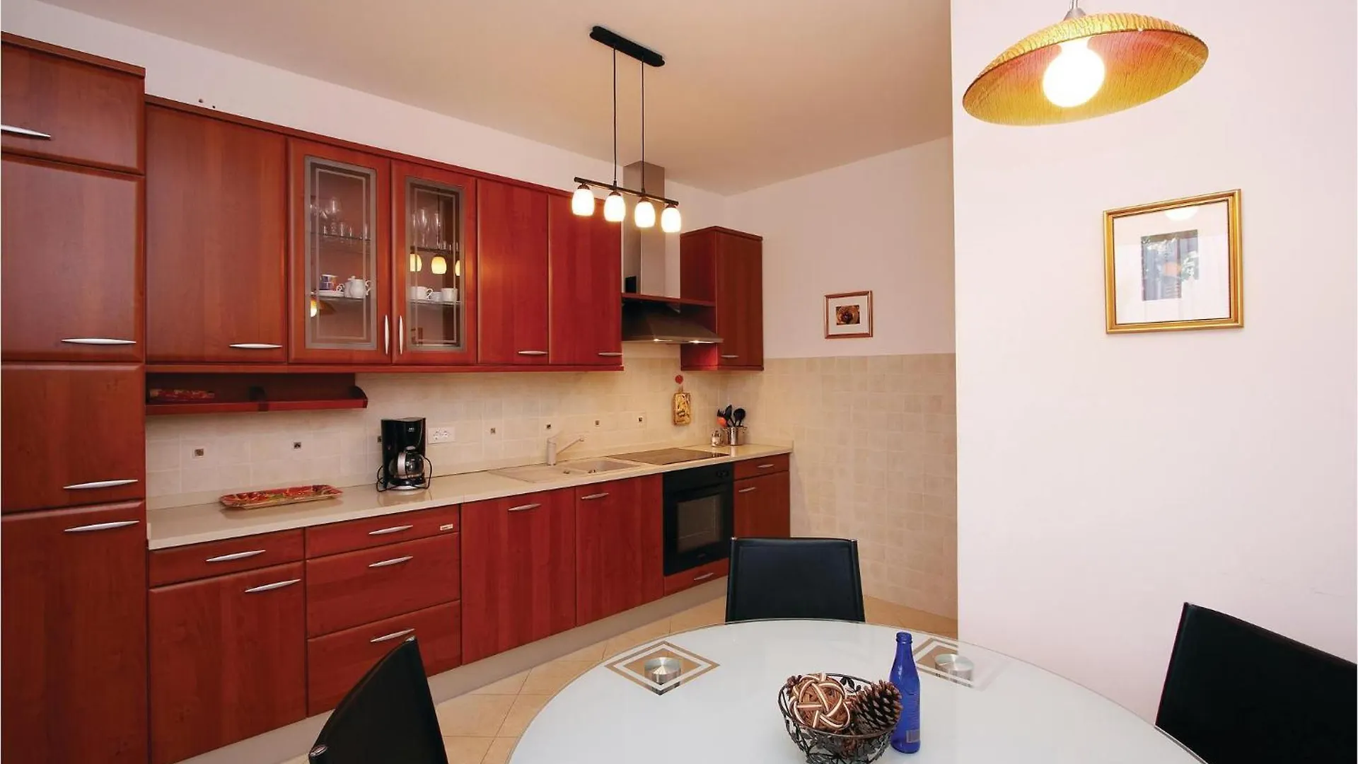 Holiday home 5 Bedroom Stunning Home In Liznjan