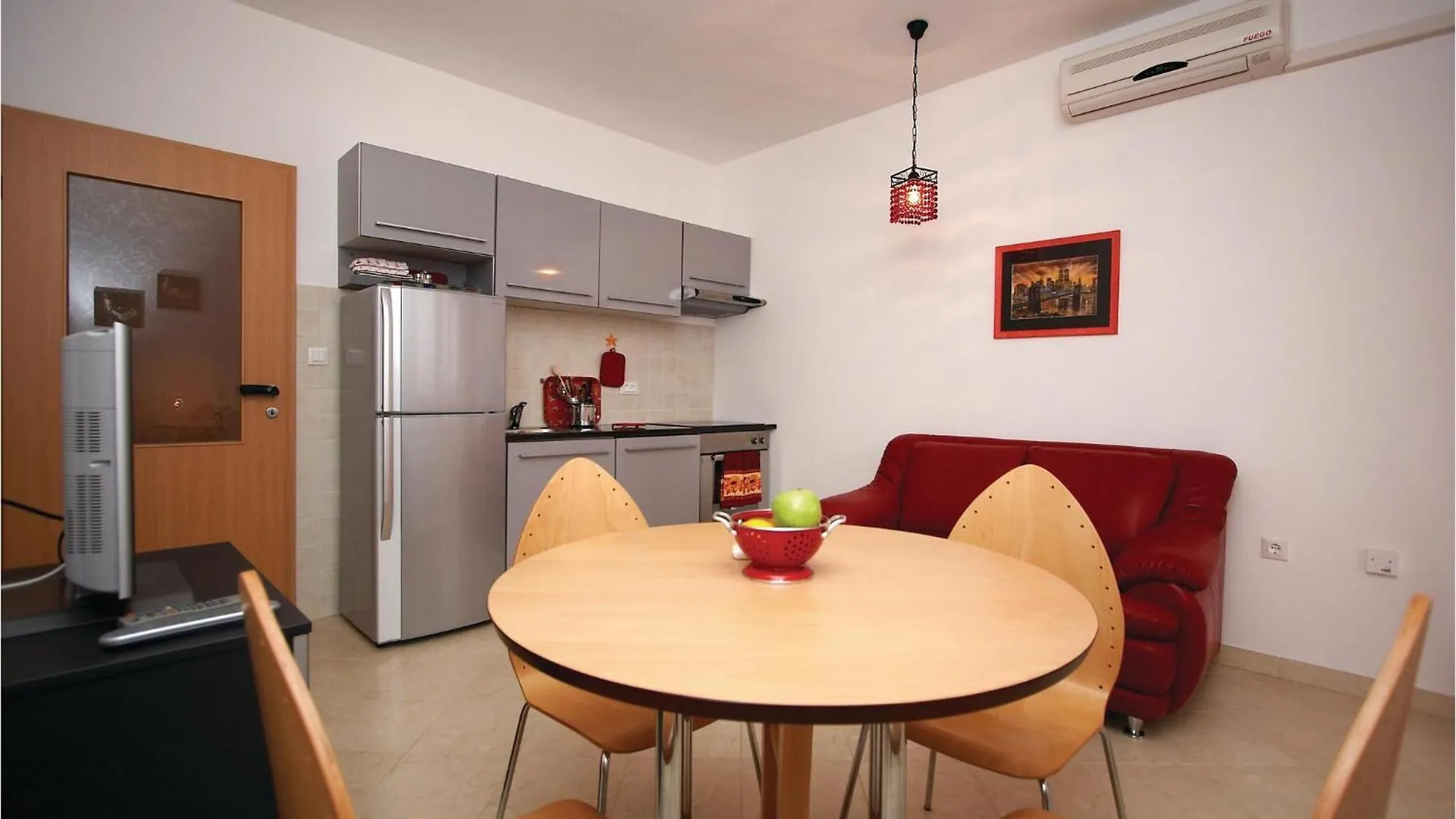 5 Bedroom Stunning Home In Liznjan 0*,