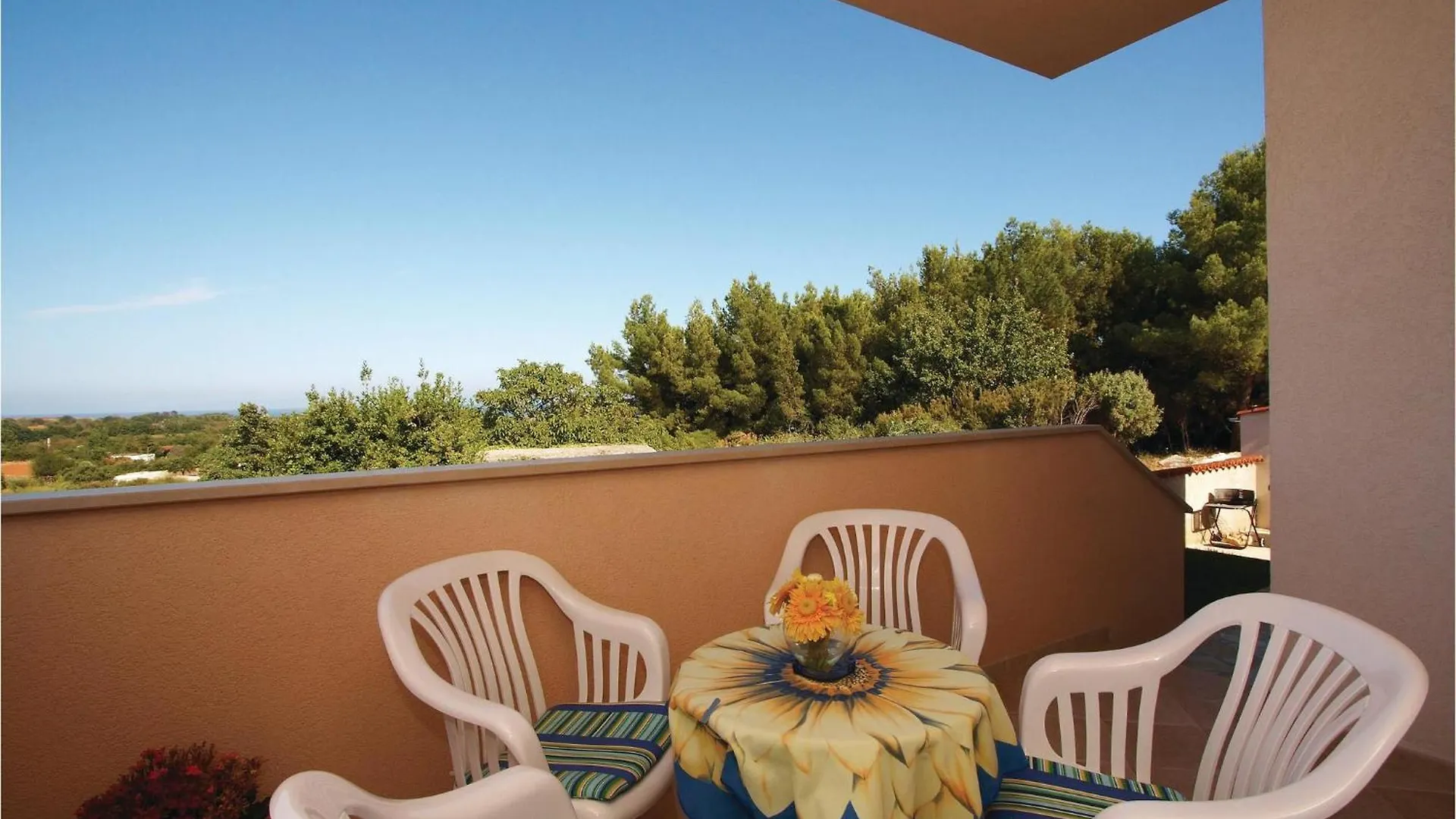 Holiday home 5 Bedroom Stunning Home In Liznjan Croatia