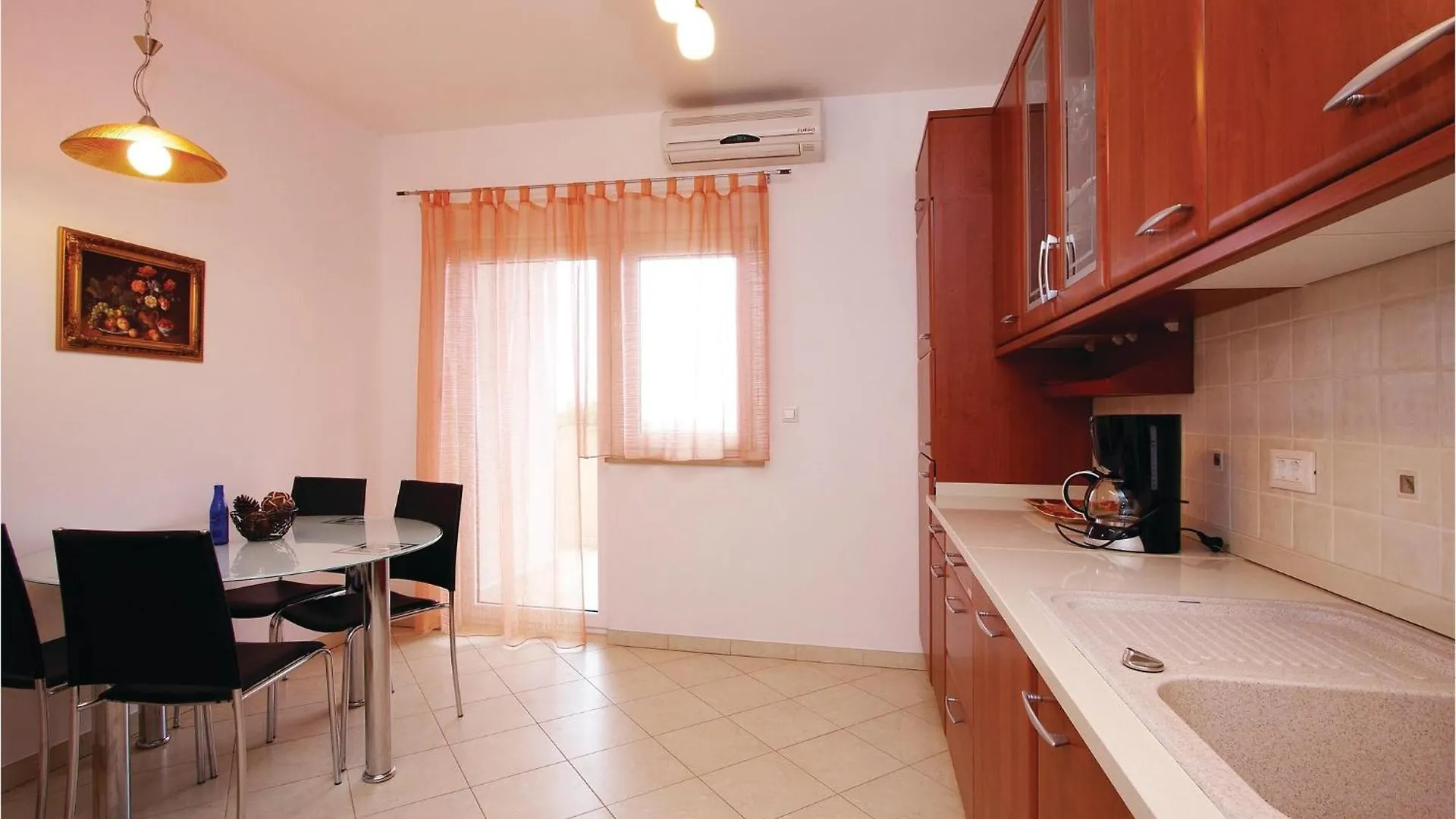 Holiday home 5 Bedroom Stunning Home In Liznjan Croatia